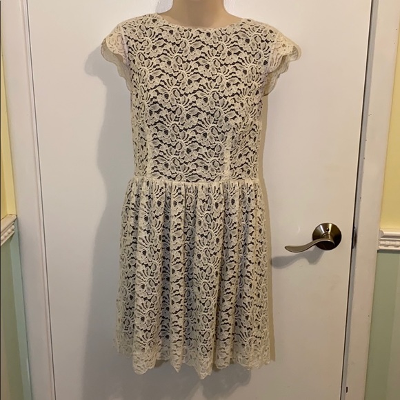 Aritzia - talula lace over dress - Picture 8 of 9